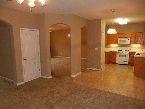 5th image of 4446 Helens Oaks Cir