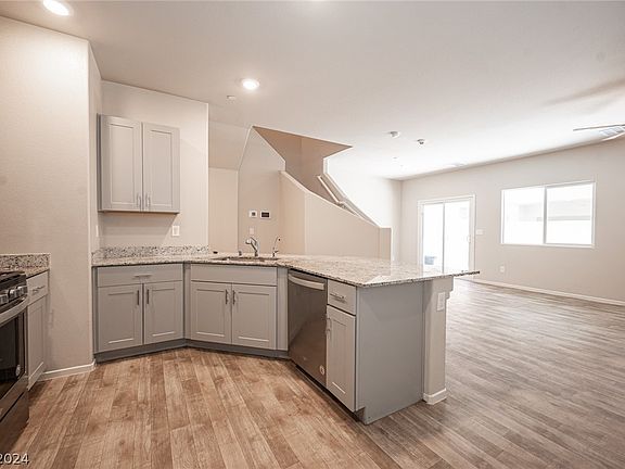 3rd image of 4645 Blaise Ave Unit 102