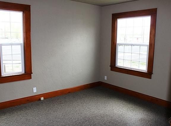4th image of 299 NW Harwood Ave