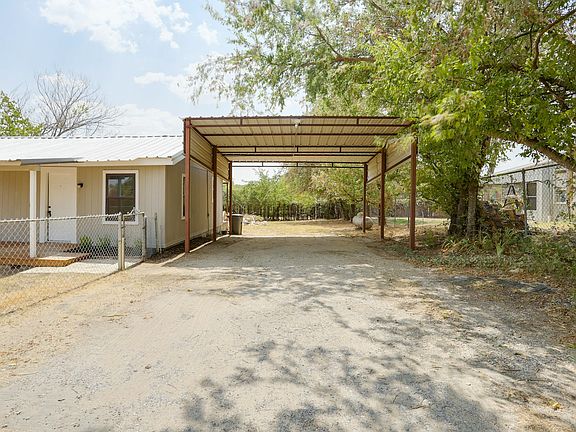 5th image of 221 Porter Dr
