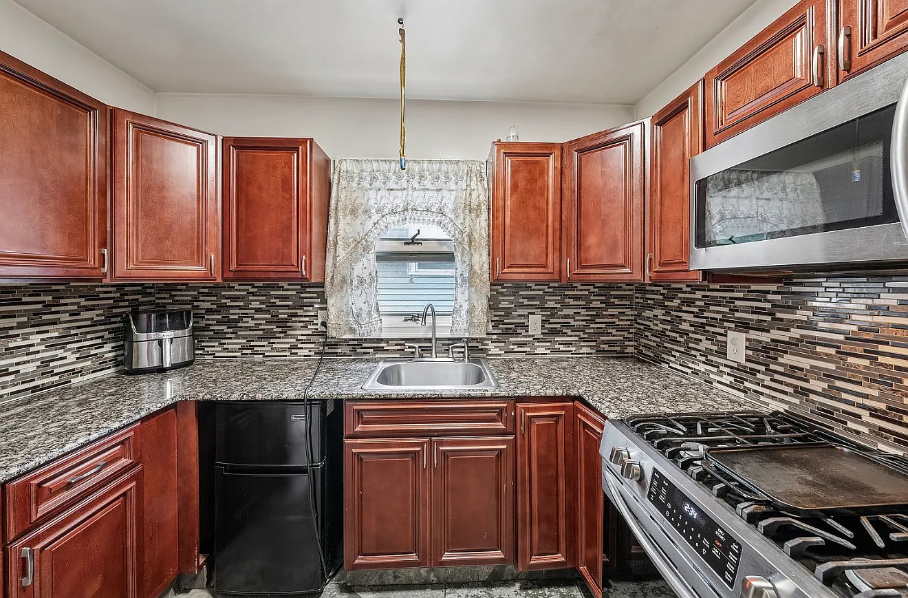 4 bed, 1412 sqft, $2,800 — Photo 4