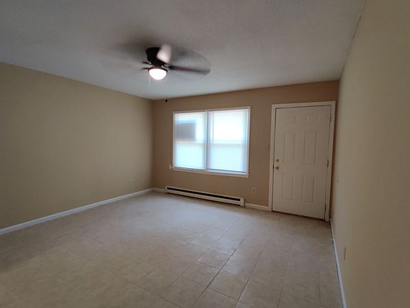 3rd image of 403 Digh St #A