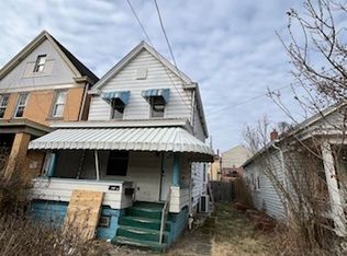 1122 Race St, Mc Kees Rocks, PA 15136