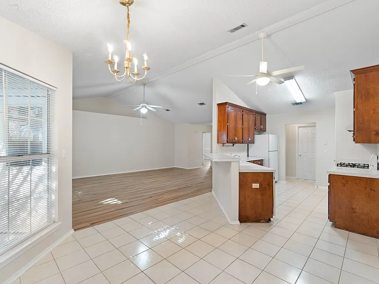 4591 Scarlet Dr — Photo 8