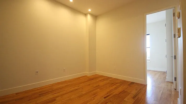 Rented by Nooklyn NYC LLC | media 33