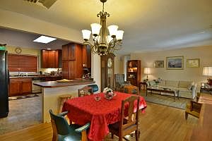 4th image of 6604 Ponderosa Ave NE