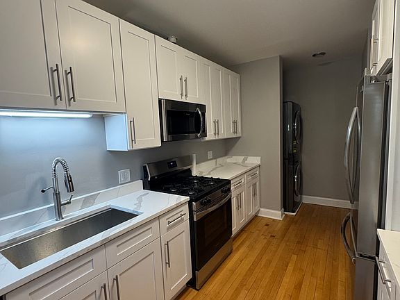 2nd image of 4017 N Mozart St #2