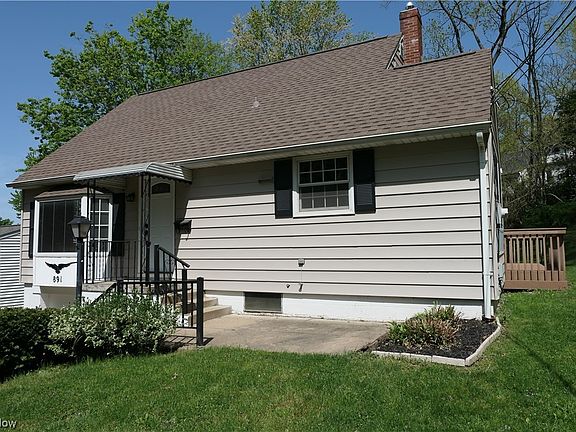 2nd image of 891 Lois Ave