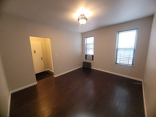 4th image of 45-16 30th Ave #3R