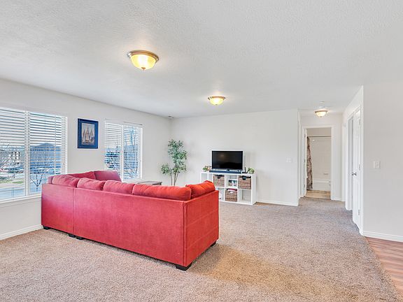 2nd image of 3585 E Rock Creek Rd N #5