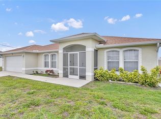 208 SW 24th Pl, Cape Coral, FL 33991