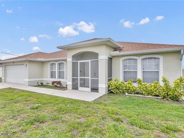 208 SW 24th Pl, Cape Coral, FL 33991