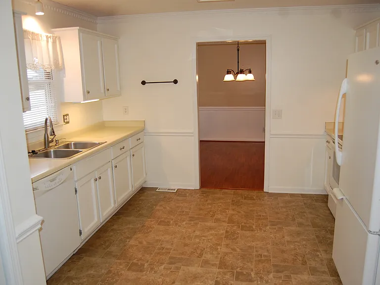 2 Amberly Ct — Photo 6