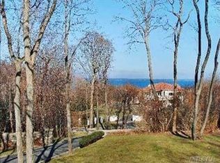 40 Sterling Ln, Port Washington, NY 11050