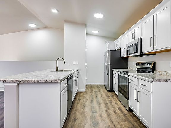 4th image of 120 Mullin Dr #20007