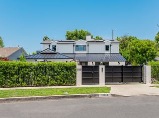 12941 Hesby St, Sherman Oaks, CA 91423