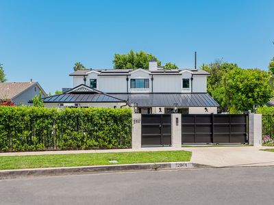 12941 Hesby St, Sherman Oaks, CA, 91423