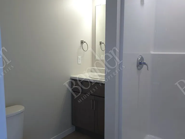 Windmill Flats Townhomes - Up to 2 Months Free! — Photo 17
