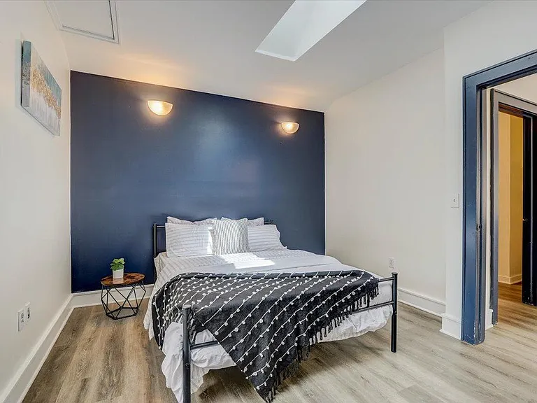 1855 N Pulaski St — Photo 10