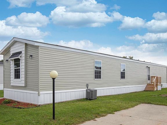 Exterior Image-6-Adventure 106 Parke Place