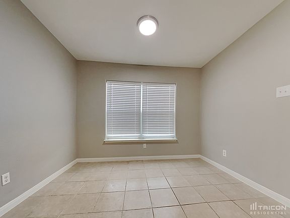 4th image of 120 Dodge City Ct