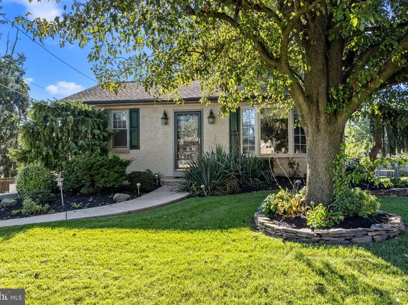 541 Welcome Ln, Feasterville, PA 19053