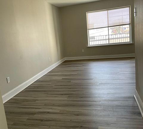 5th image of 444 S Ashland Ave APT C16