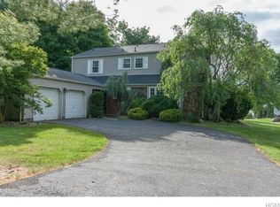 1 Lancaster Dr, Suffern, NY 10901