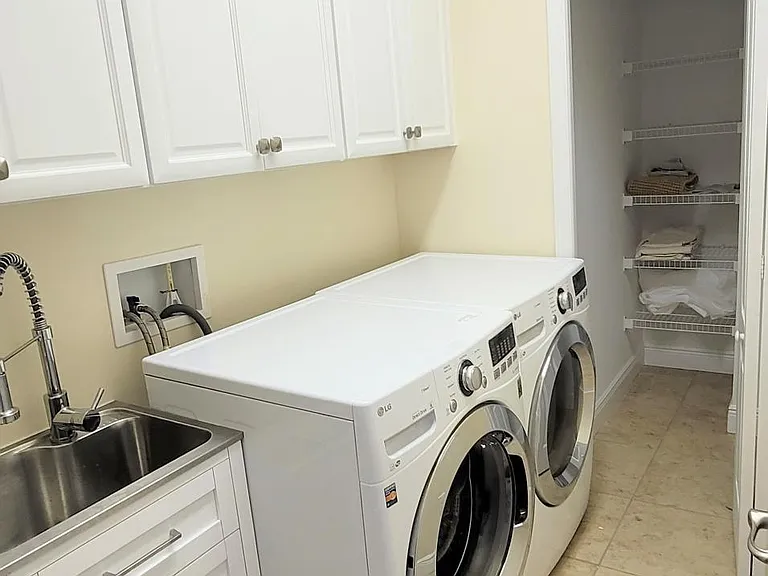 3608 W Clark Cir — Photo 8