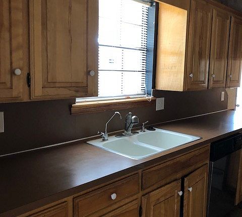 5th image of 2100 Wydewood Dr