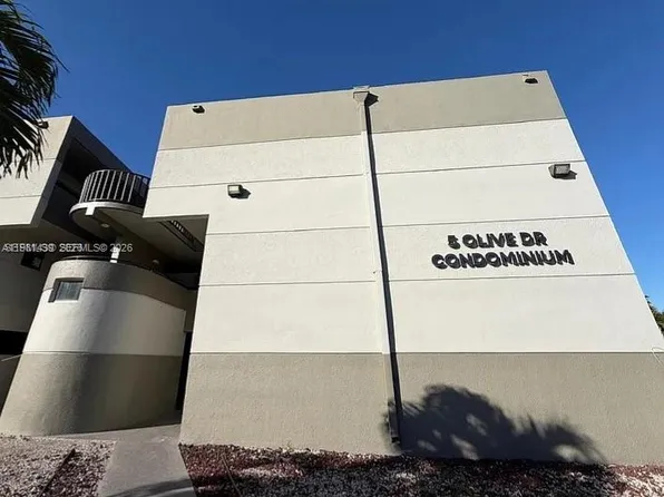 5 Olive Dr, Hialeah, FL