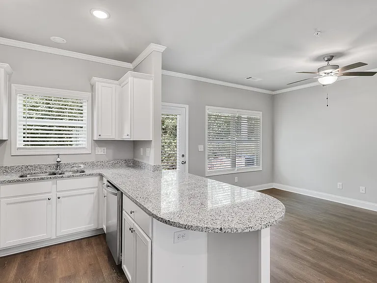 15 Sprayberry Rd — Photo 6