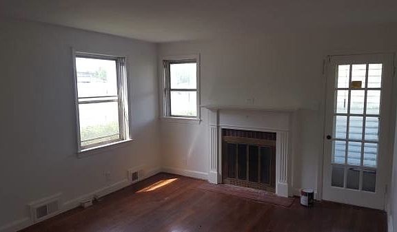 3rd image of 19621 Waters Rd