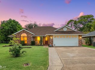 310 Brownlee Cir, Bossier City, LA 71111