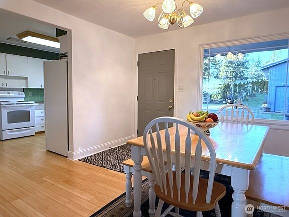 4th image of 3505 99th Avenue E