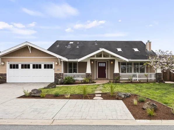 2037 Touraine Ln, Half Moon Bay, CA 94019