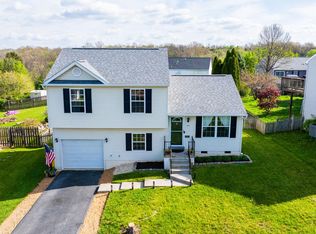 55 Mercedes Dr, Martinsburg, WV 25404