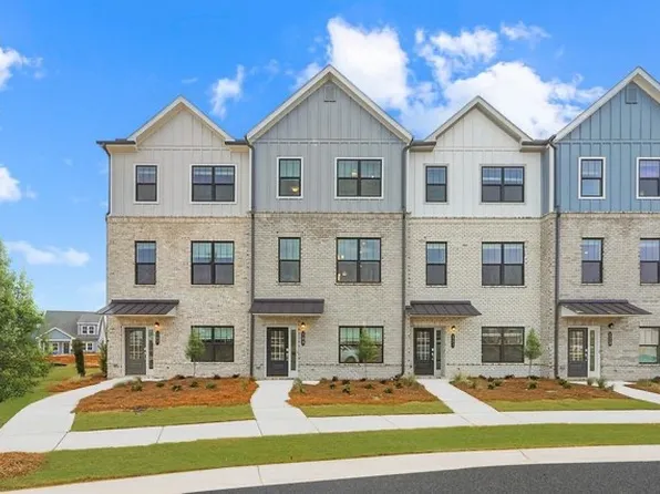 204 Blue Heron Dr, Perry, GA