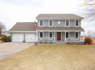 1911 Honeysuckle St, Kearney, MO 64060