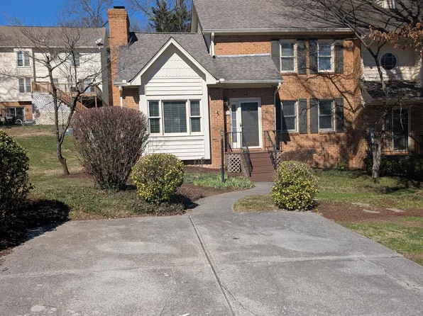 915 Miles Ct, Knoxville, TN 37923