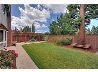 3rd image of 1031 Lupine Dr
