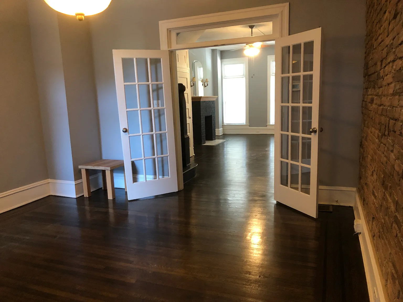 3 bed, 1.5 bath, 2390 sqft, $2,400 — Photo 2