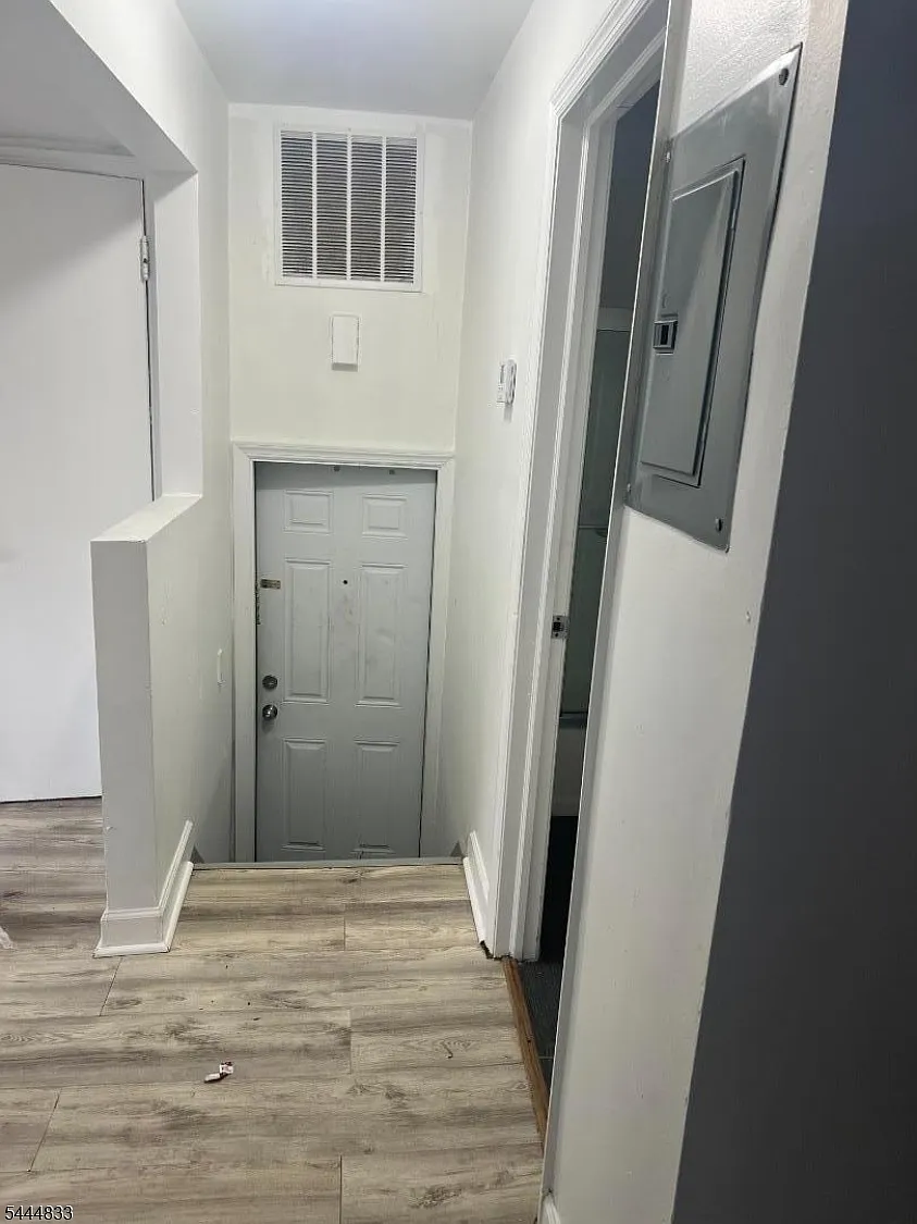2 bed, 1.0 bath, $1,850 — Photo 1