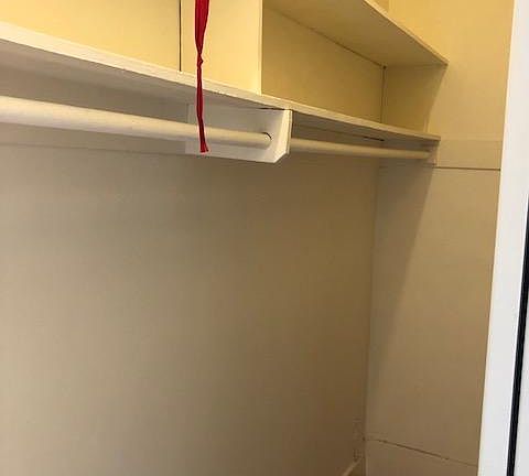 4th image of 2020 Franklin St APT 7