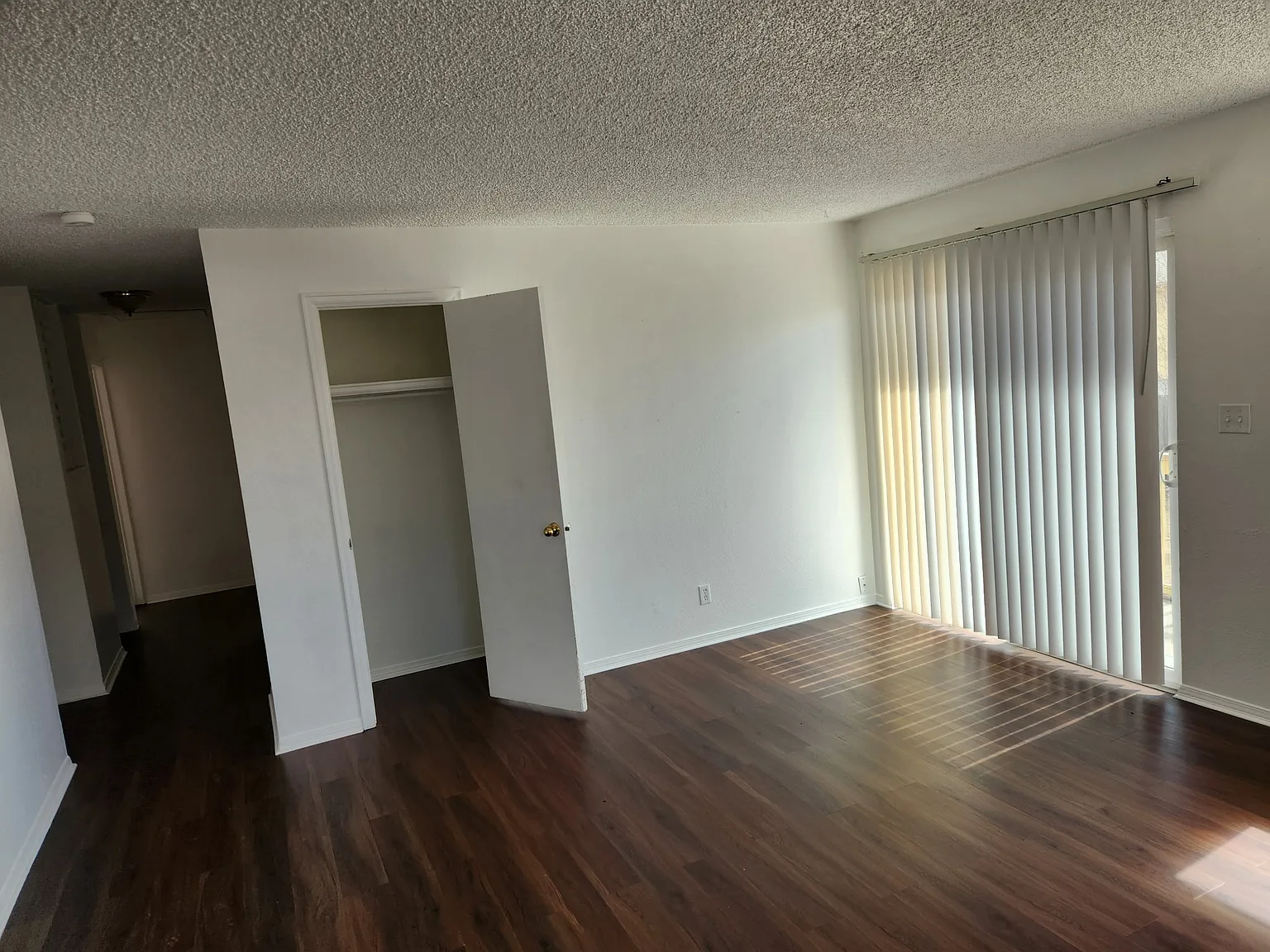 16462 E 13th Pl — Photo 3