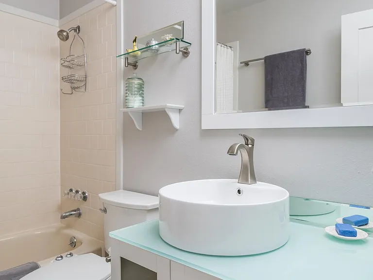 1834 Grove St #1 — Photo 9