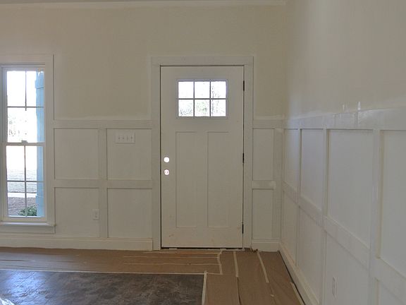 3rd image of 133 Hollister Dr