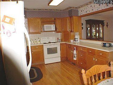 5th image of 119 Bermont Ave