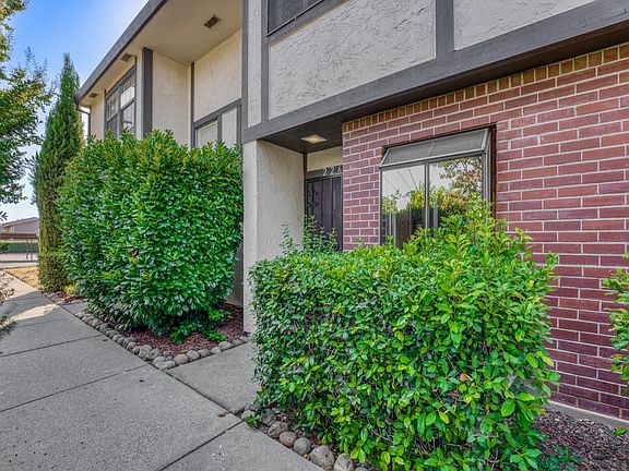 2nd image of 226 Wales Dr