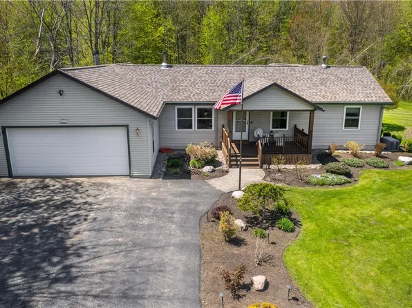 111 Hong Kong Rd, Parish, NY 13131